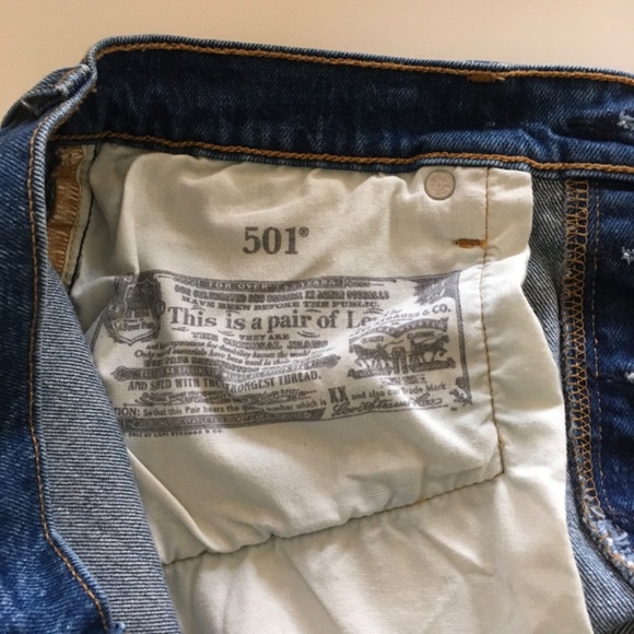 Levis 501 Jeans Shorts Sz 27 Blue Button Fly High Rise Cut Off Raw Hem Mid Wash - Picture 7 of 14